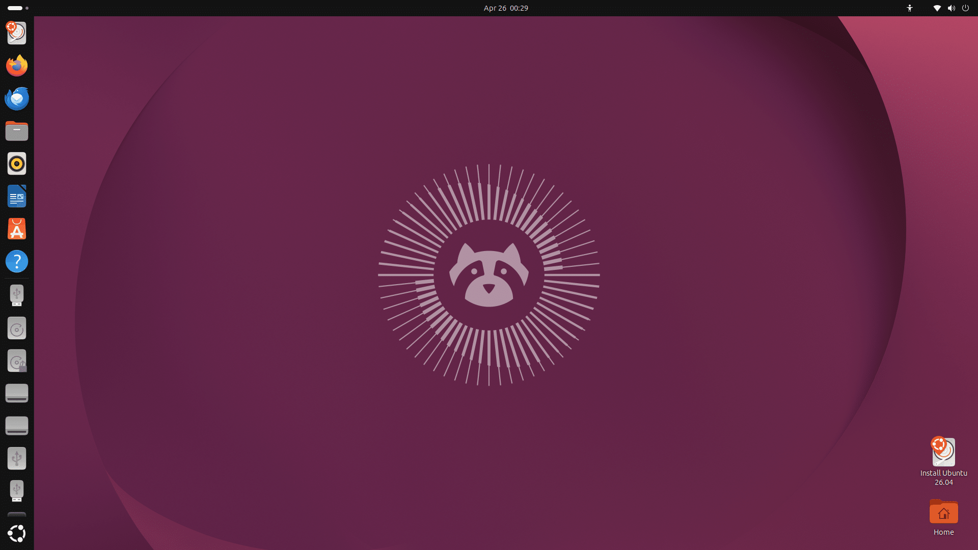 Рабочий стол Ubuntu 26.04 LTS: GNOME 50, обои Resolute Raccoon, док слева, ярлык Install Ubuntu 26.04